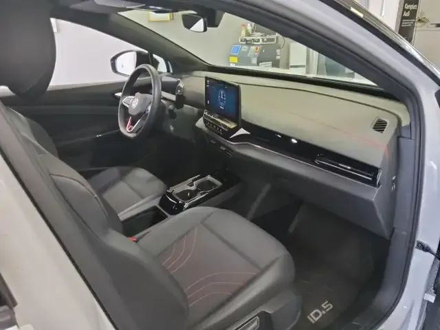 Volkswagen ID.5