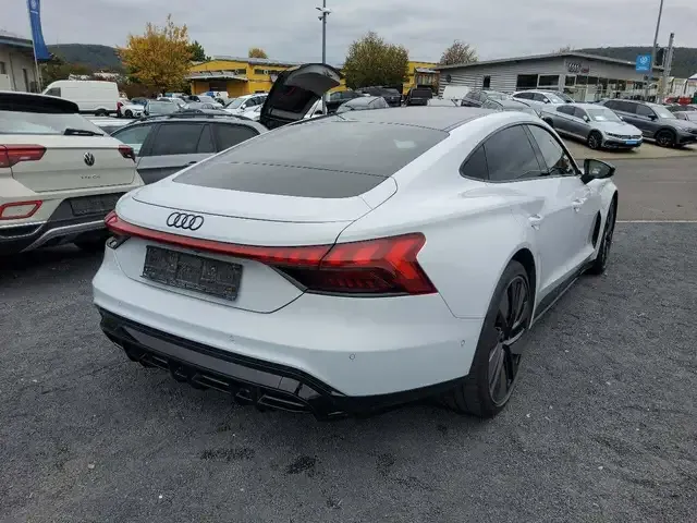 Audi e-tron GT