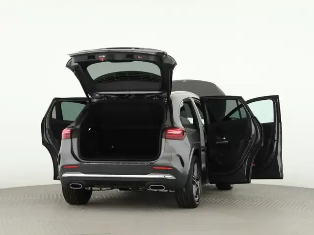 Mercedes-Benz GLA 220