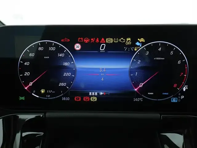 Mercedes-Benz GLA 220