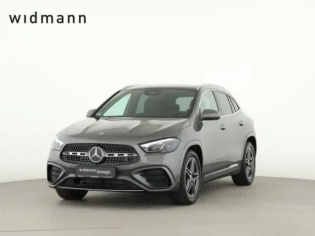 Mercedes-Benz GLA 220