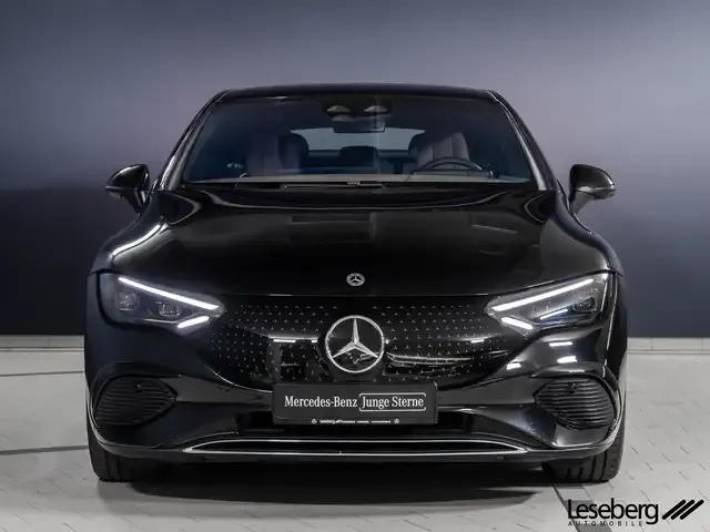 Mercedes-Benz EQE 300