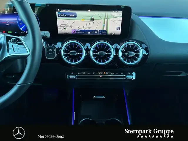 Mercedes-Benz EQA 300