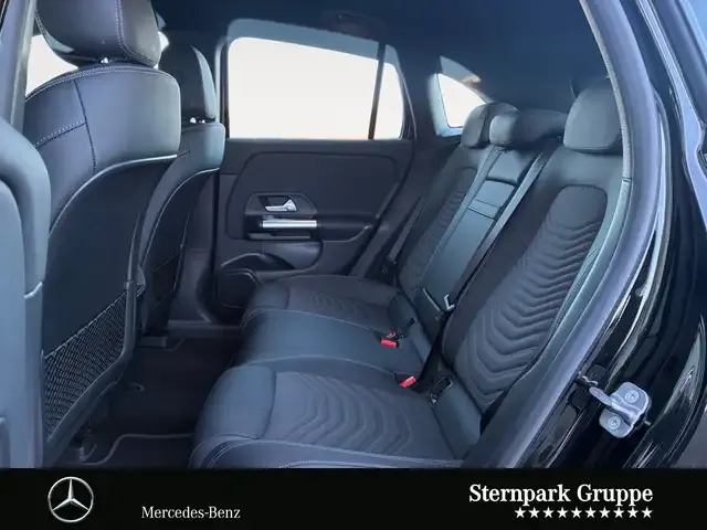 Mercedes-Benz EQA 300