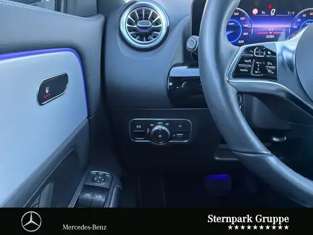 Mercedes-Benz EQA 300