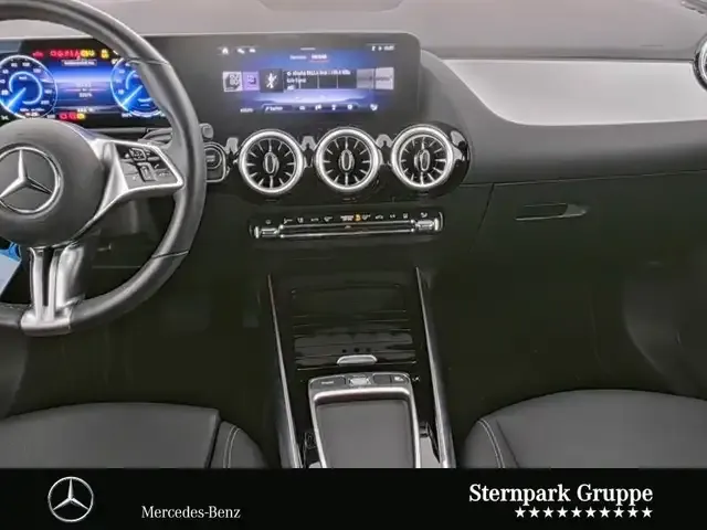 Mercedes-Benz EQA 300