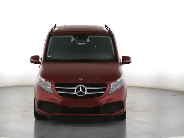 Mercedes-Benz V 220
