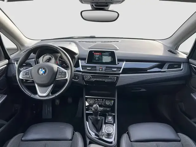 BMW 218