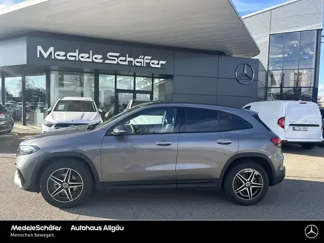 Mercedes-Benz EQA 300