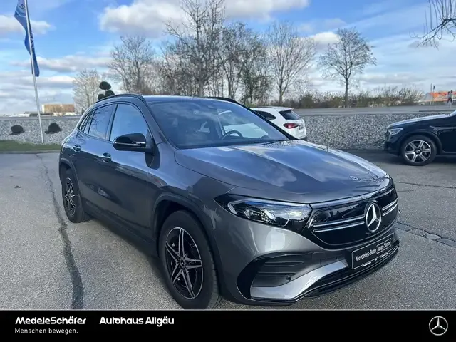 Mercedes-Benz EQA 300