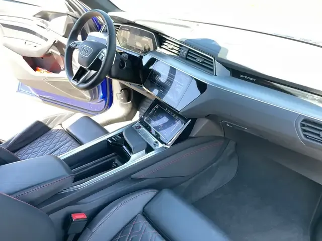 Audi SQ8 e-tron