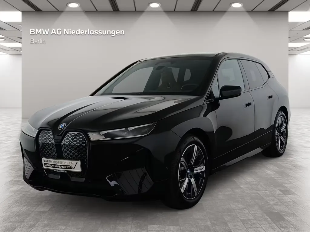 BMW iX