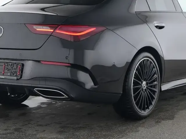 Mercedes-Benz CLA 200