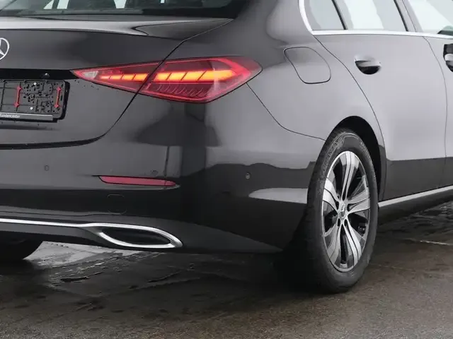 Mercedes-Benz C 180
