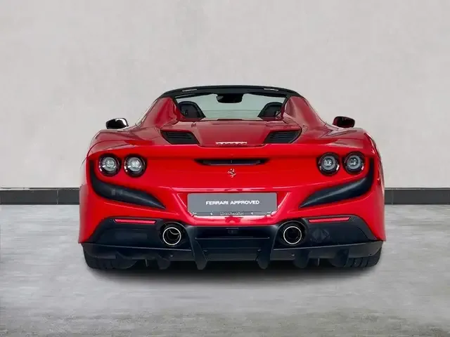 Ferrari F8 Spider