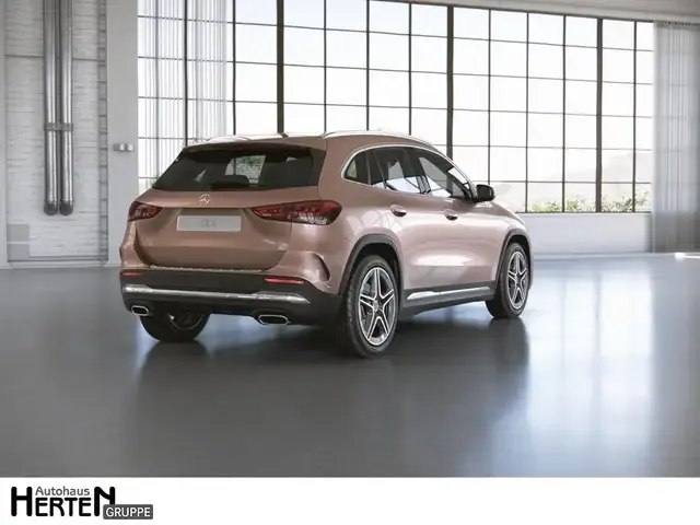 Mercedes-Benz GLA 200