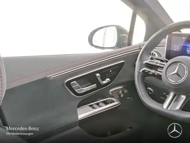 Mercedes-Benz EQE 300