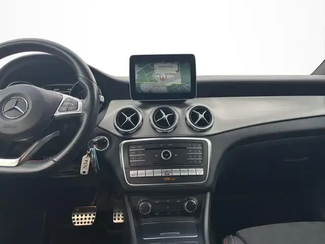 Mercedes-Benz GLA 250