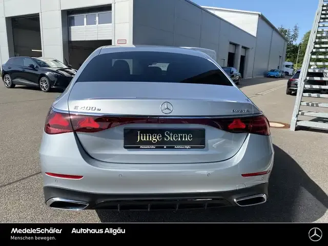 Mercedes-Benz E 400