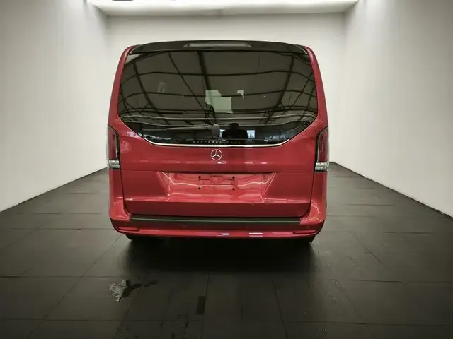 Mercedes-Benz V 220
