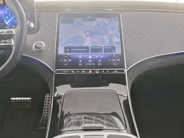 Mercedes-Benz EQE 300