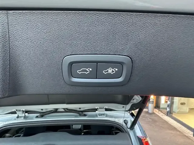 Volvo EX40