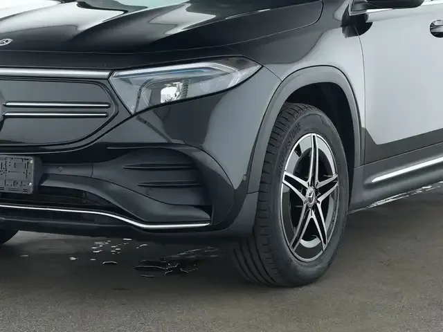 Mercedes-Benz EQB 350
