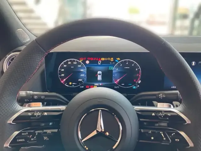 Mercedes-Benz GLA 200