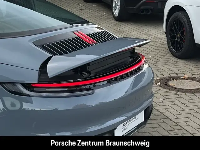 Porsche 992