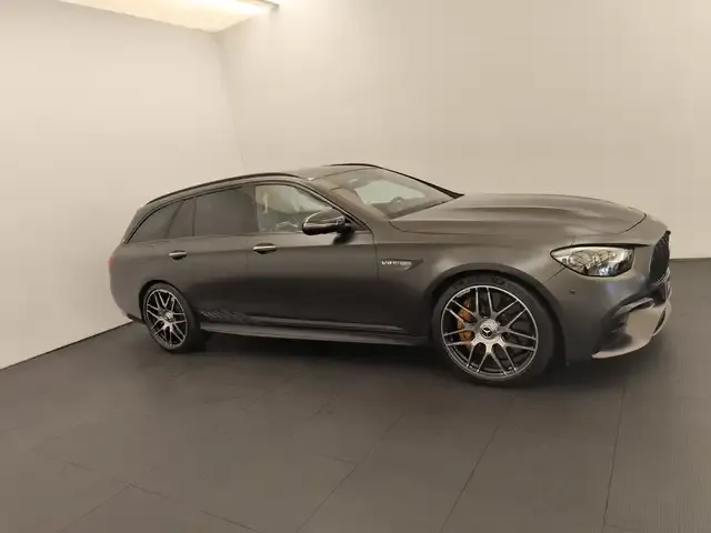 Mercedes-Benz E 63 AMG