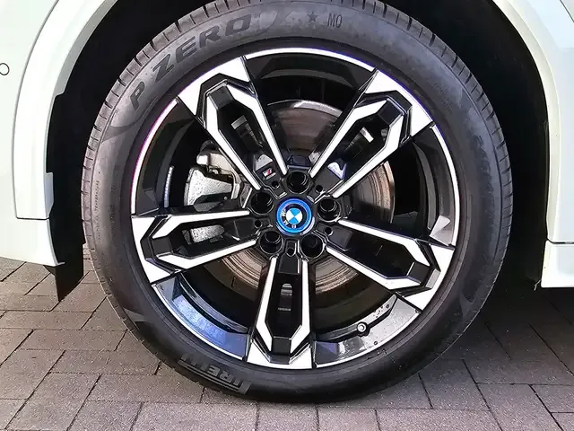 BMW iX2