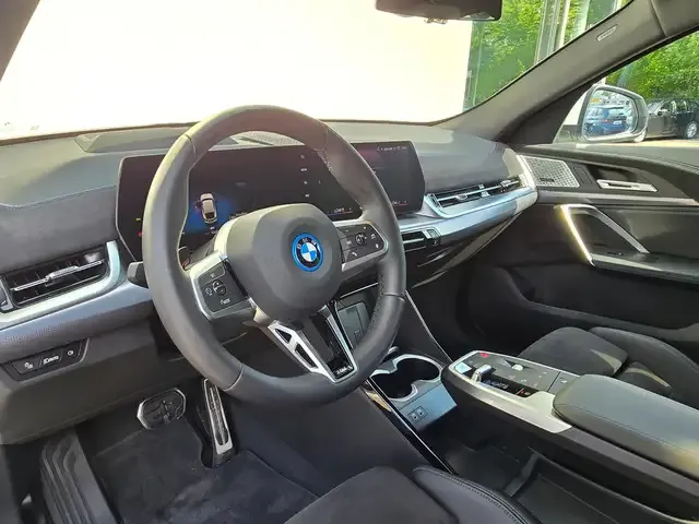 BMW iX2