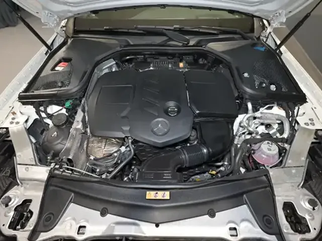 Mercedes-Benz E 300