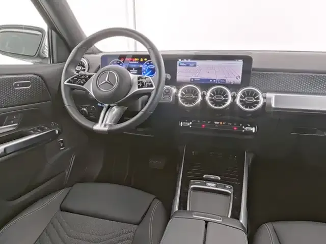Mercedes-Benz EQB 300