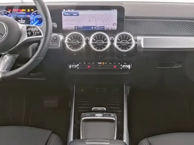 Mercedes-Benz EQB 300