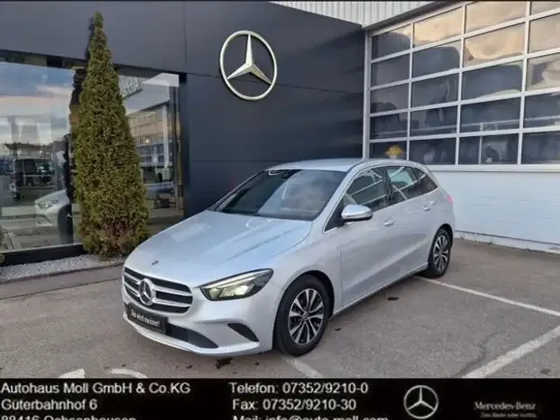 Mercedes-Benz B 200