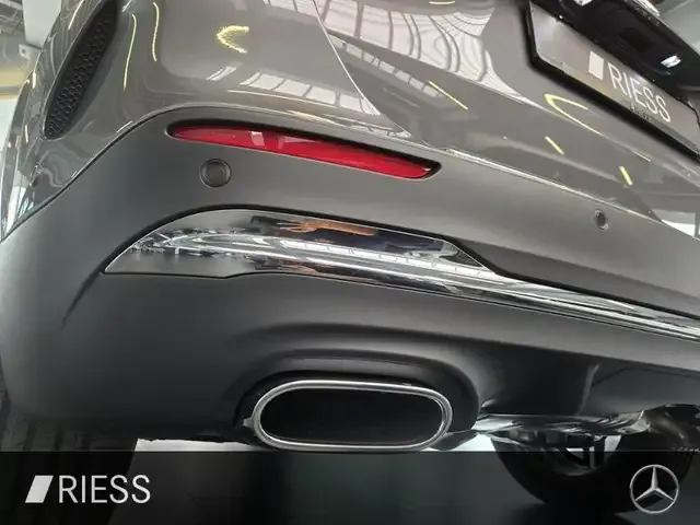 Mercedes-Benz GLA 180