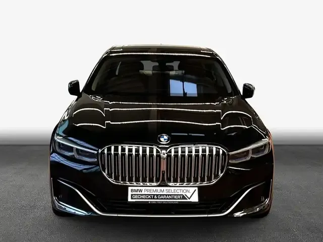 BMW 740