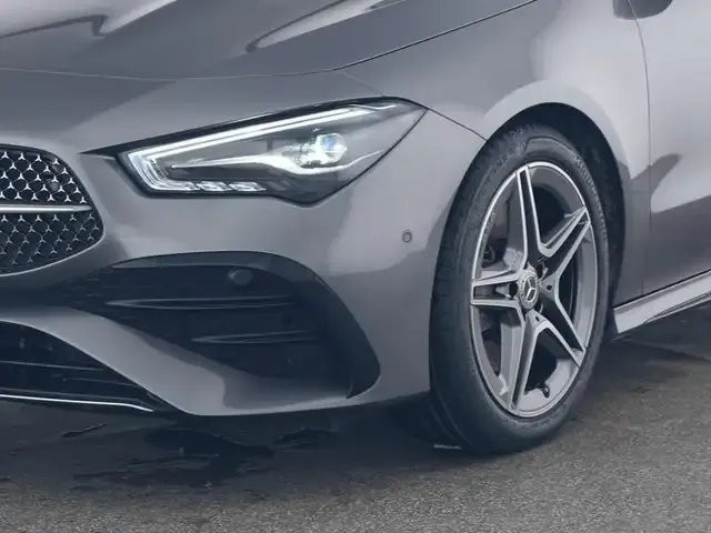 Mercedes-Benz CLA 200