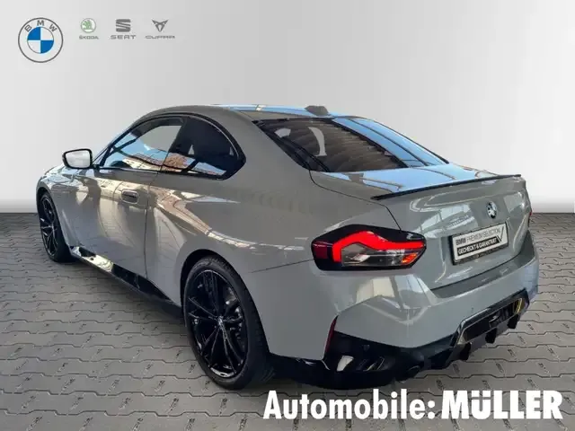 BMW 220