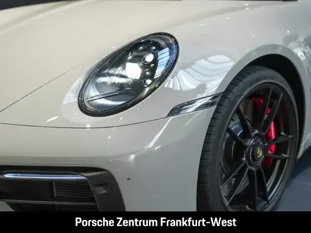 Porsche 992