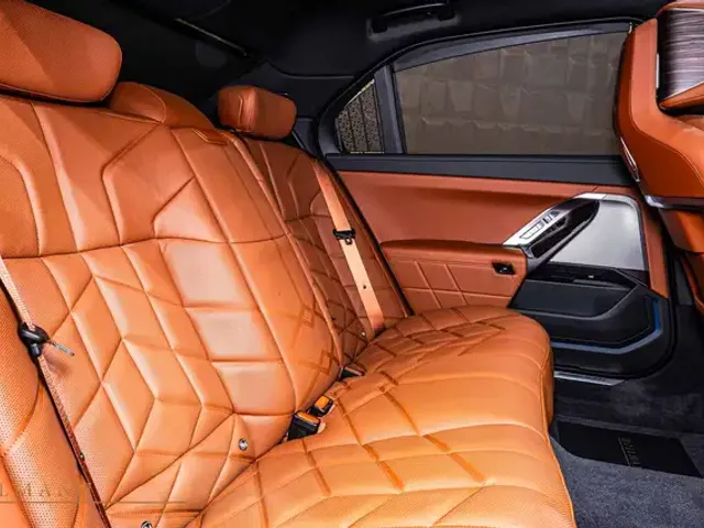 BMW 760