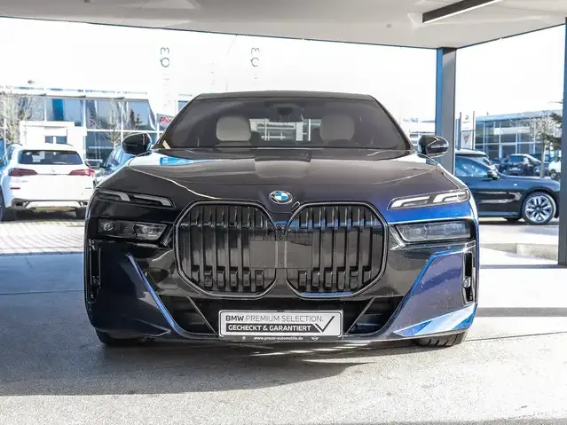 BMW 740