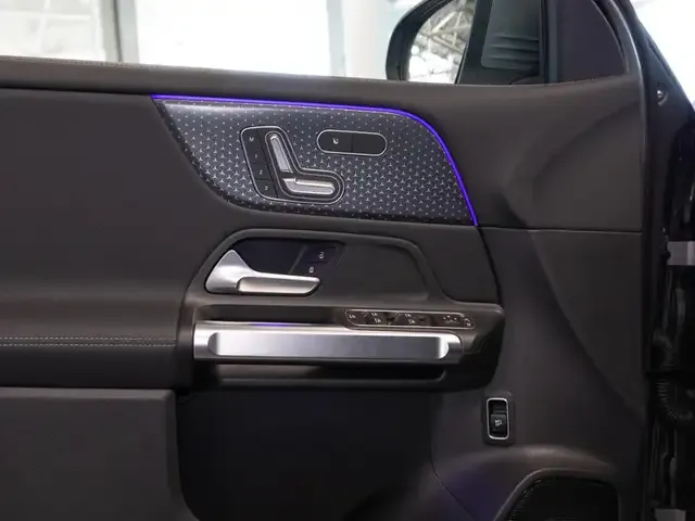 Mercedes-Benz EQB 300