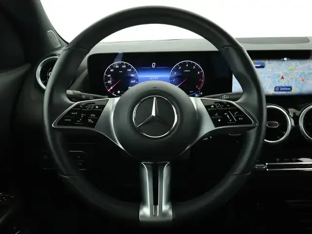 Mercedes-Benz GLA 180