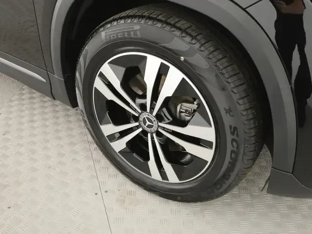 Mercedes-Benz GLA 180