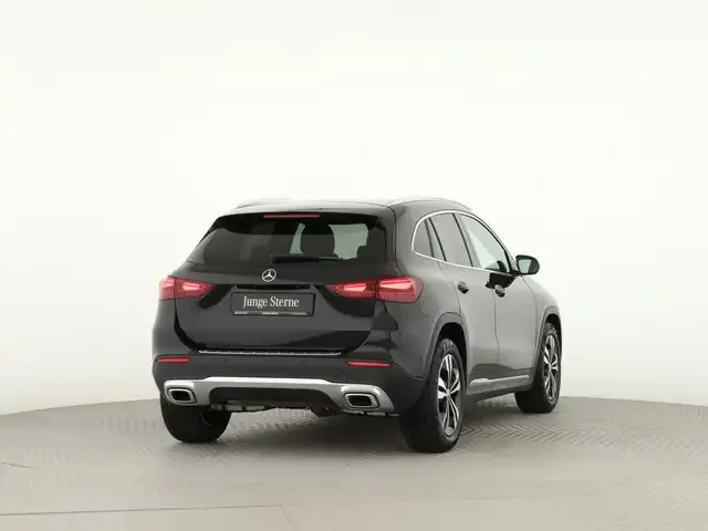 Mercedes-Benz GLA 180