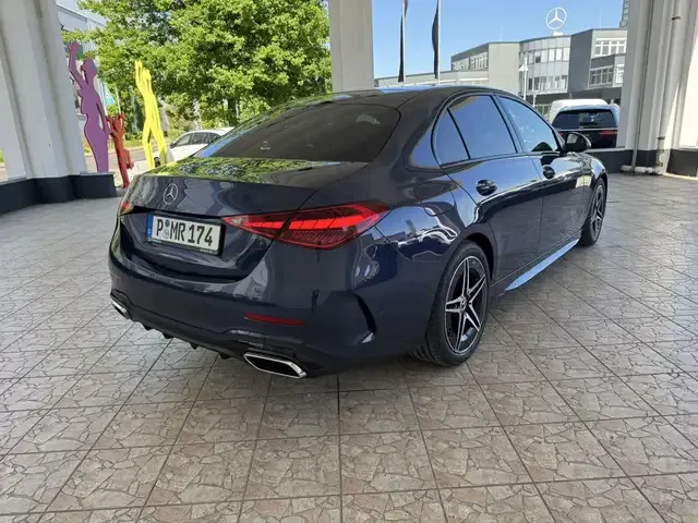 Mercedes-Benz C 220
