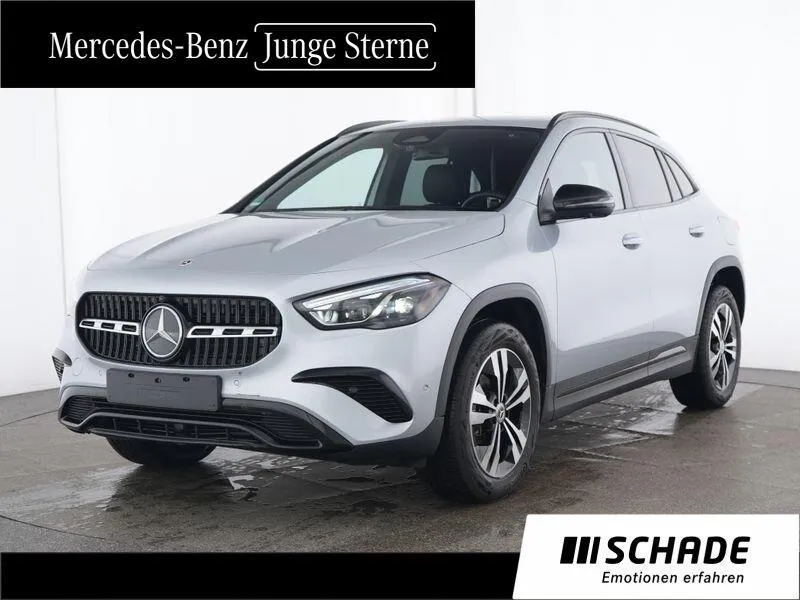 Mercedes-Benz GLA 220
