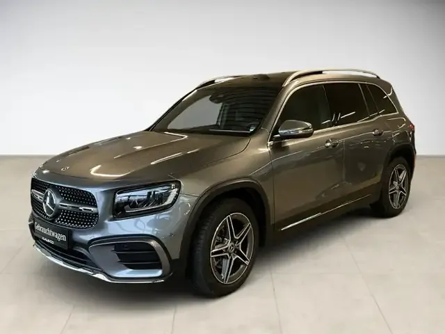 Mercedes-Benz GLB 180